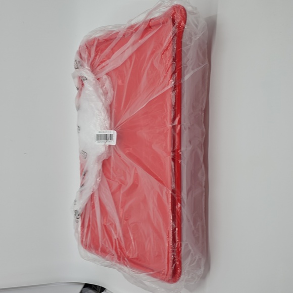 Tupperware  Large Snack Stor with egg inserts New - Picture 4 of 5